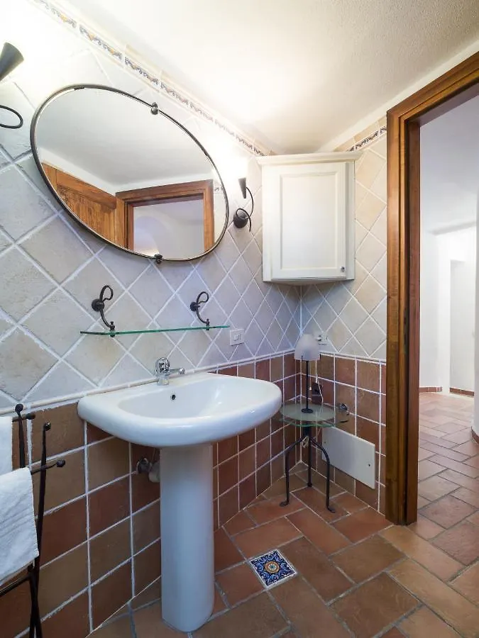 Villa Majra - Klodge Olbia 0*,  Italy